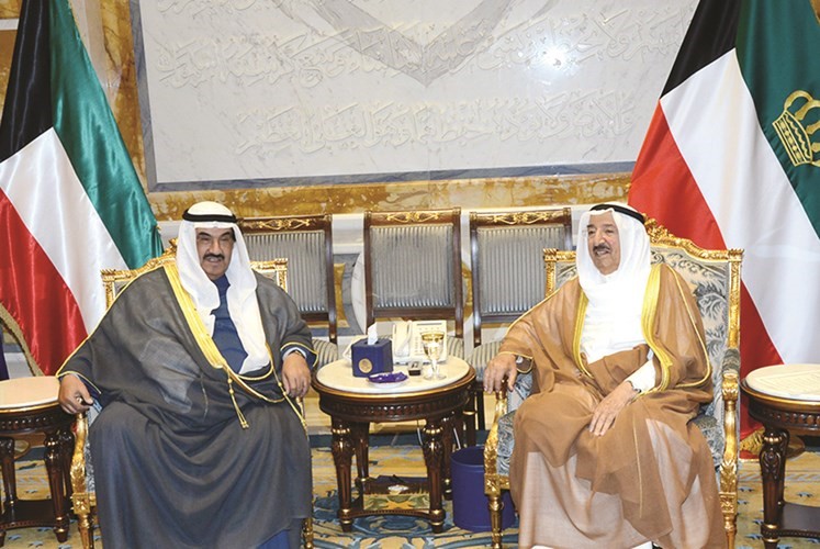صاحب السمو الامير الشيخ صباح الاحمد مستقبلا سمو الشيخ ناصر المحمد