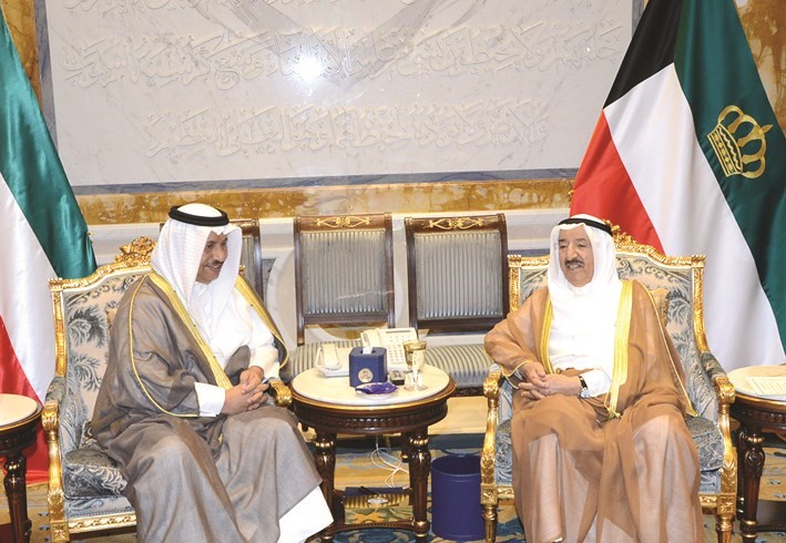 صاحب السمو الامير الشيخ صباح الاحمد مستقبلا سمو رئيس الوزراء الشيخ جابر المبارك