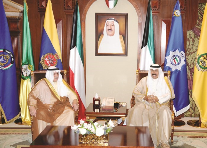 سمو ولي العهد الشيخ نواف الاحمد مستقبلا الشيخ خالد الجراح