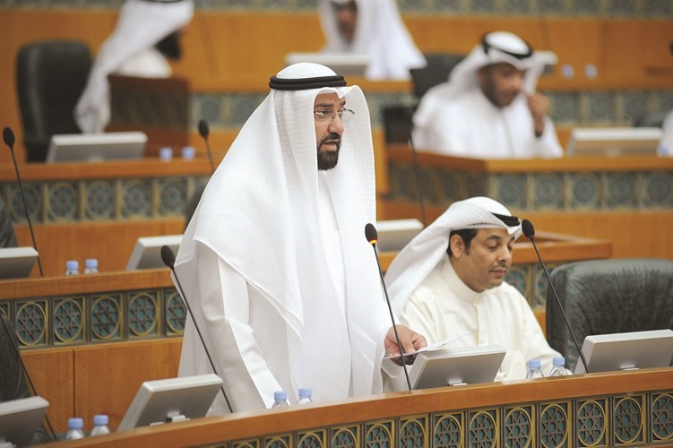 د علي العمير ﻿