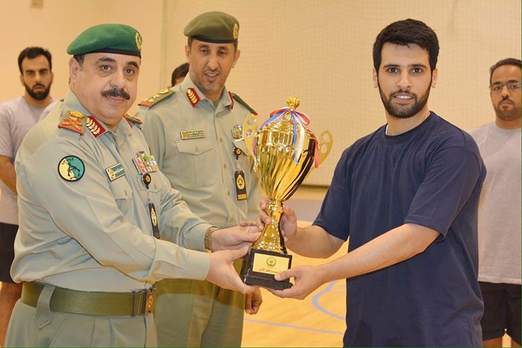 مالرفاعي مكرما احد الفائزين بالمراكز الاولى
