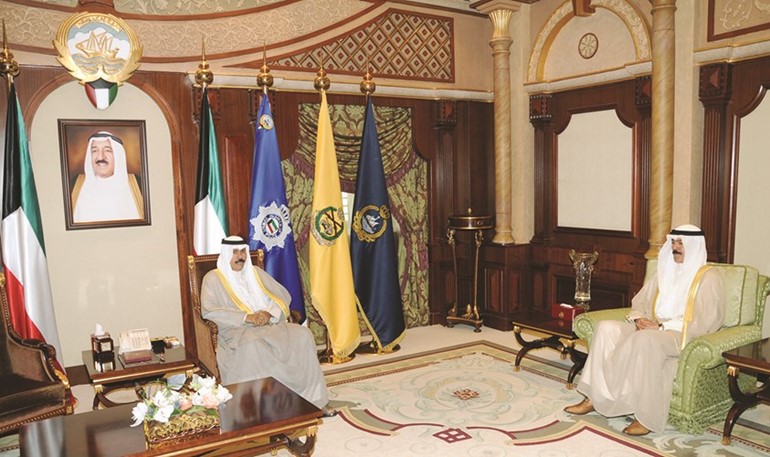 سمو ولي العهد الشيخ نواف الاحمد مستقبلا الشيخ محمد الخالد﻿