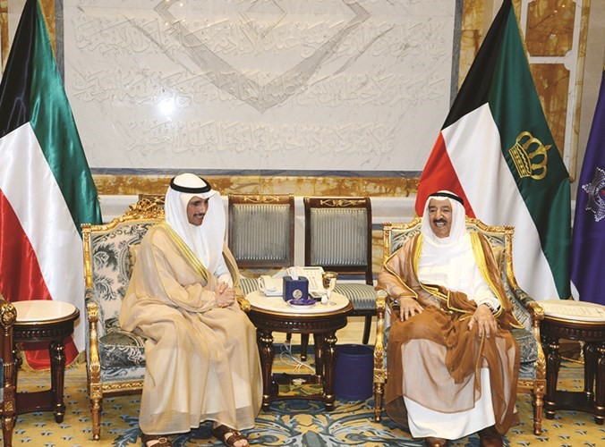صاحب السمو الامير الشيخ صباح الاحمد مستقبلا مرزوق الغانم﻿