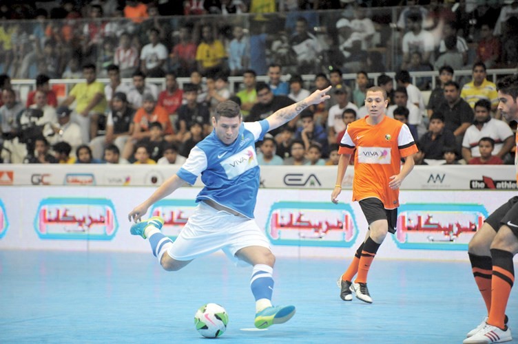النجم الايطالي ادريانو﻿