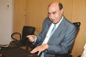 مهاب مميش متحدثا خلال المؤتمر الصحافي﻿

