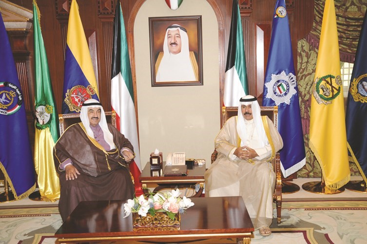 سمو ولي العهد الشيخ نواف الاحمد مستقبلا سمو الشيخ ناصر المحمد