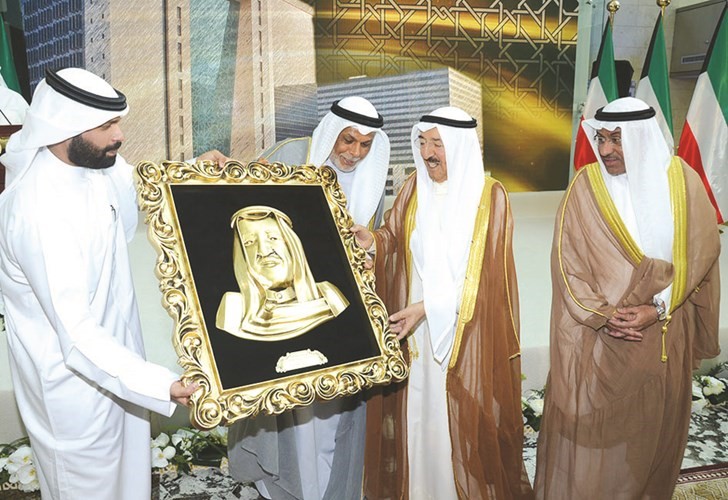 هدية تذكارية لصاحب السمو الامير 