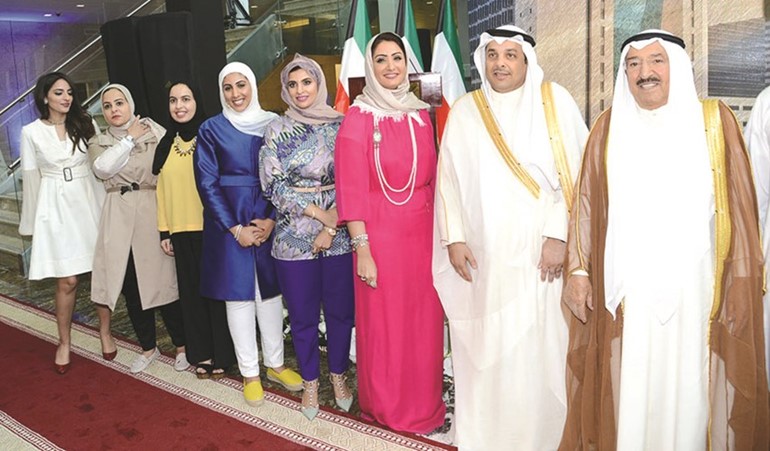 صاحب السمو الامير ويعقوب الصانع وعدد من الحاضرات 