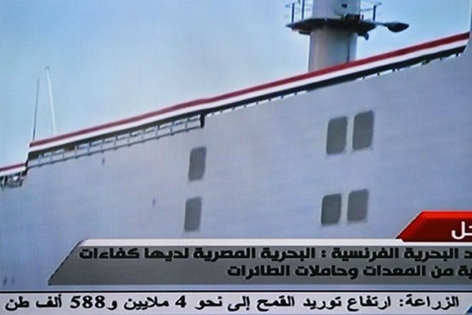 أول فيديو وصور لمراسم تسلم مصر " الميسترال" ومناطق انطلاق الهليكوبتر 