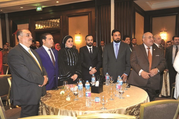 الشيخة نوال الحمود مع الحضور﻿