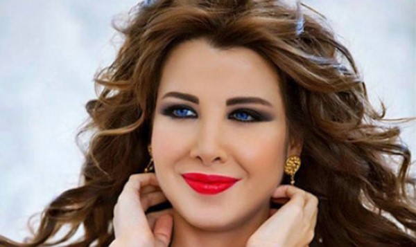 بالفيديو.. إعلامي لبناني يضيع في حمام نانسي عجرم! 