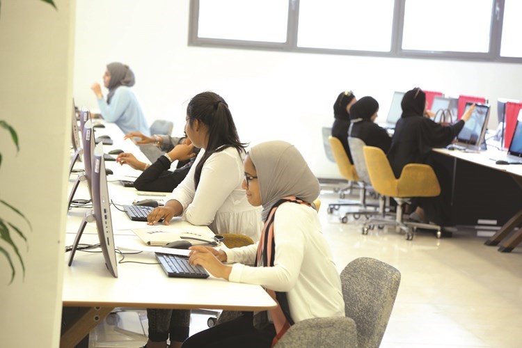 مكتبة AUM المبتكرة .. زخم من المراجع العلمية والبحثية