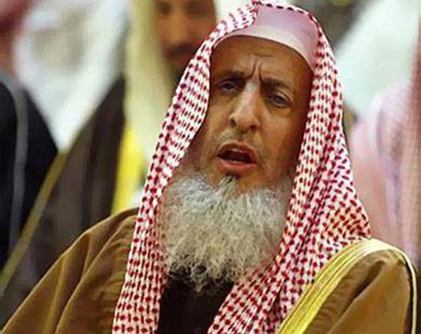 لجنة الافتاء: يجوز دفن أوراق المصحف في الأرض أو حرقها صوناً لحرمتها