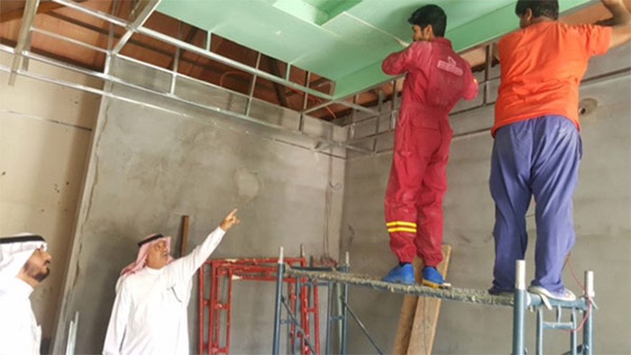 بالصور.. سعودي بنى بيته بيده وأحدث ثورة في مواقع التواصل !