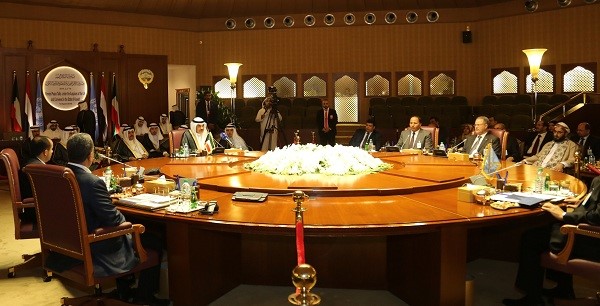 صورة ارشيفية لاحدى جلسات المفاوضات اليمنية في الكويت