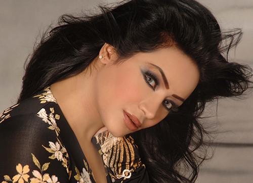 بالفيديو.. لجين عمران تفقد أعصابها وتضرب رامز جلال بقوة!