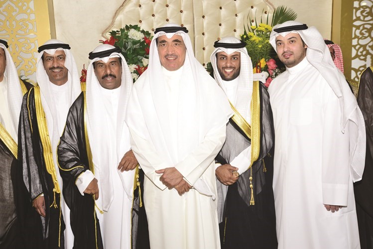 عيد الريس وسالم القبيل يباركان