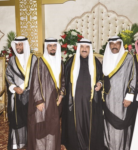 سمو الشيخ ناصر المحمد يهنئ سعود القفيدي وارشيد القفيدي ونواف القفيدي