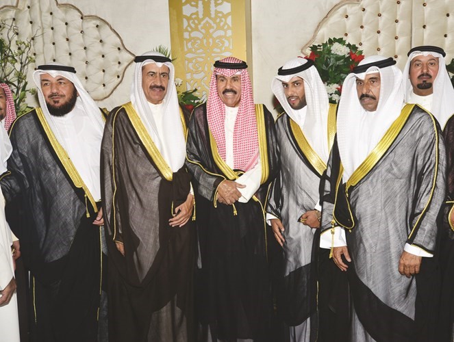 سمو ولي العهد الشيخ نواف الاحمد وعيد هذال يباركان للمعرس ووالده وللواء عبدالله القفيدي ومنصور القفيدي
