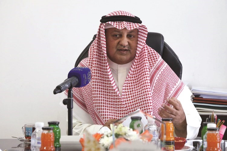 العواش بحث تفعيل التعاون المشترك بين «الإعلام» و«BBC»