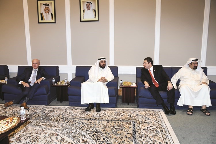 السفير التركي مهنئا 