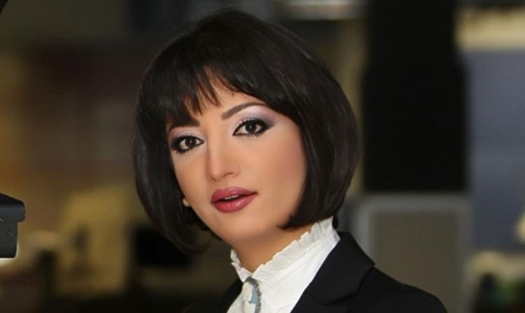 مذيعة الجزيرة تلقن "أفيخاى" درساً على "فيس بوك" 