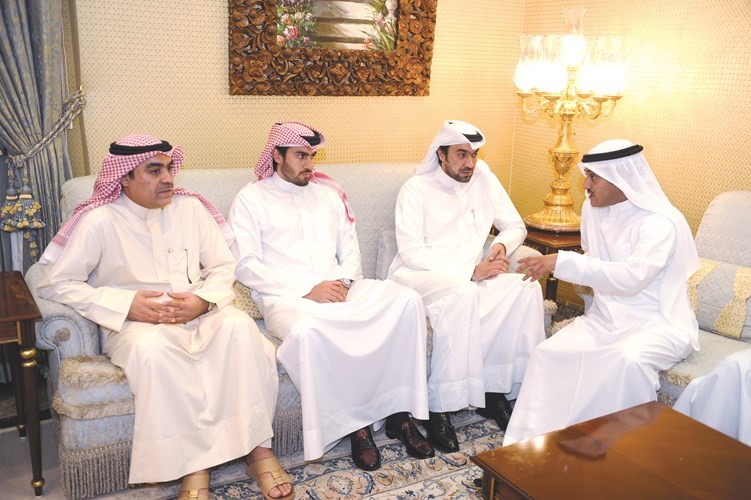 طلال الخرافي وحديث مع الحضور﻿