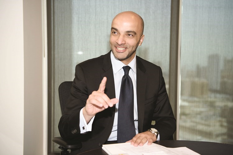 دمحمد الزهيررئيس الصندوق الوطني لتنمية المشروعــــات الصغيرة والمتوسطة
﻿﻿ويبدو مرتاحا لما انجزه حتى الان 			احمد علي﻿
