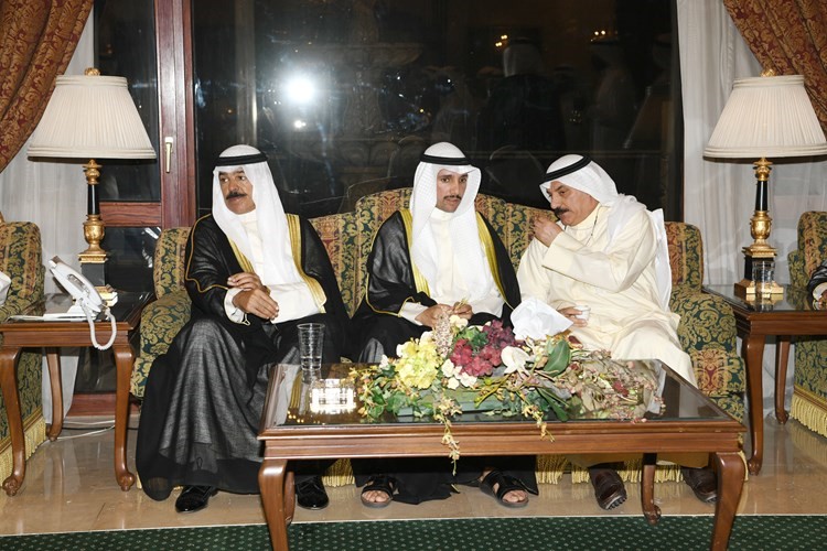 الشيخ محمد الخالد ومرزوق الغانم وعبدالله المعيوف
