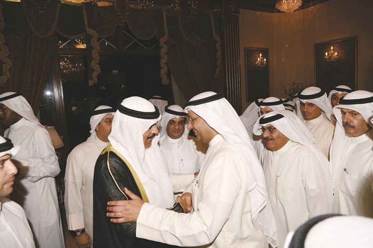 دعلي العبيدي يقدم التهاني للشيخ محمد الخالد