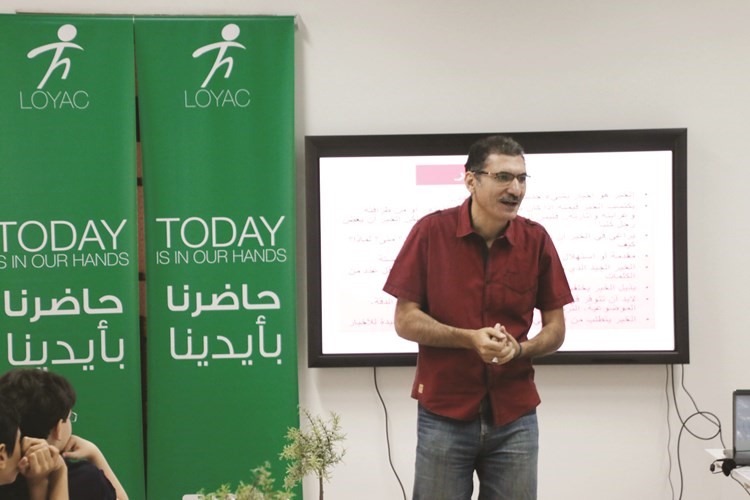 الزميل شريف صالح ملقيا محاضرة