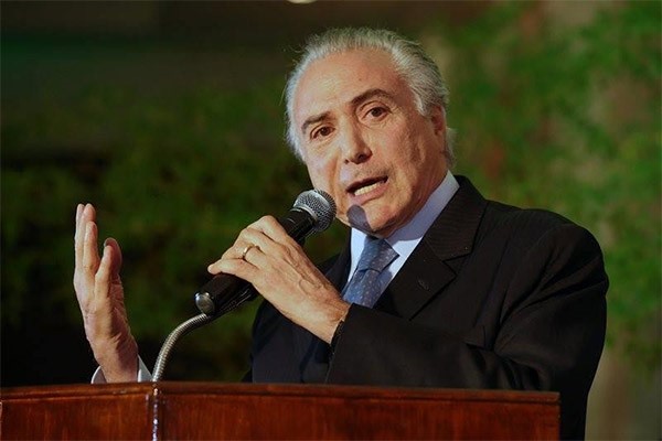 الرئيس البرازيلي بعد شهر في الحكم:  «كان حرباً»