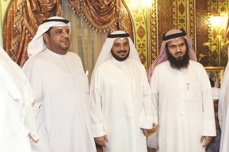د محمد الحويلة بين المهنئين﻿