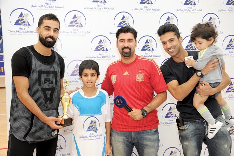 فاضل واكبر وعلي مع افضل لاعب في مواجهة القصر الاحمر والعاقول عبدالله صامل