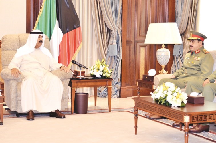 الشيخ مشعل الاحمد والفريق ركن م هاشم الرفاعي﻿