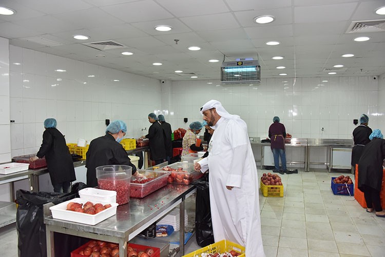  "البلدية": إتلاف 3 طن و250 كيلوغراماً من المواد الغذائية الفاسدة وغلق 4 محلات