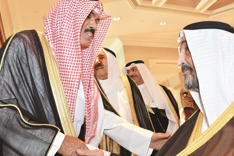 سمو ولي العهد الشيخ نواف الاحمد يتبادل التهاني مع سمو الشيخ سالم العلي﻿