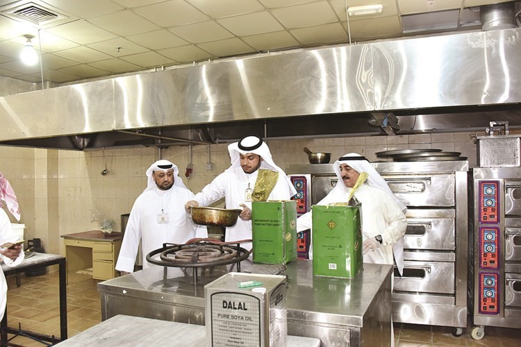 جانب من الحملات التفتيشية للبلدية 