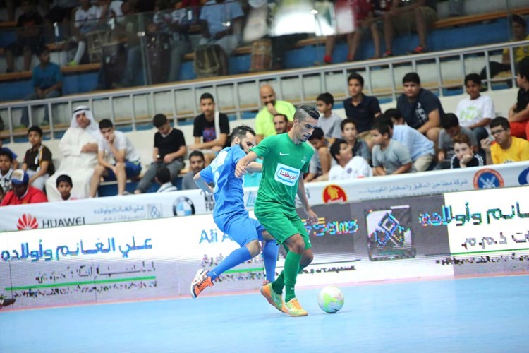 مرور من المدافع﻿