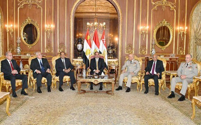 طنطاوي  بجوار السيسي في حفل إفطار الجيش