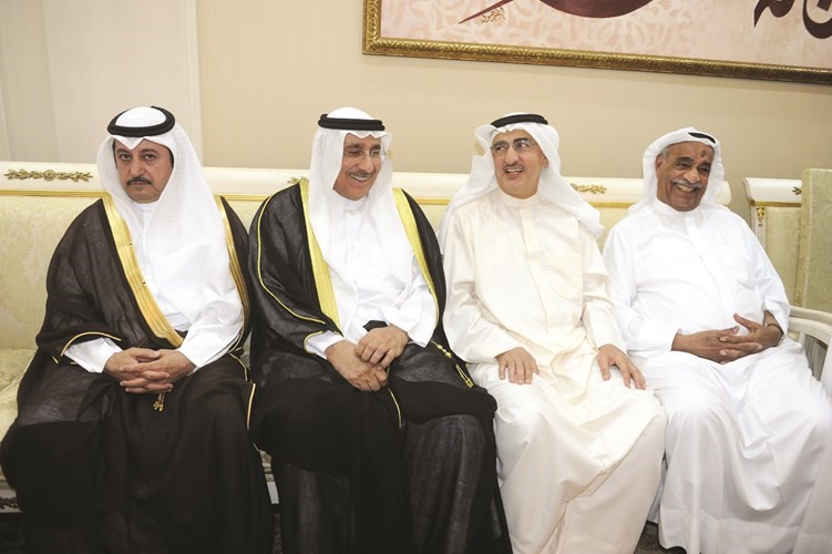 ماحمد الجسار وم عبدالعزيز الابراهيم يقدمان التهاني ﻿