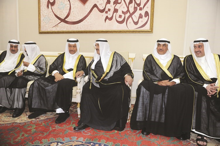 سمو رئيس الوزراء الشيخ جابر المبارك والشيخ صباح الخالد والشيخ علي الجابر﻿