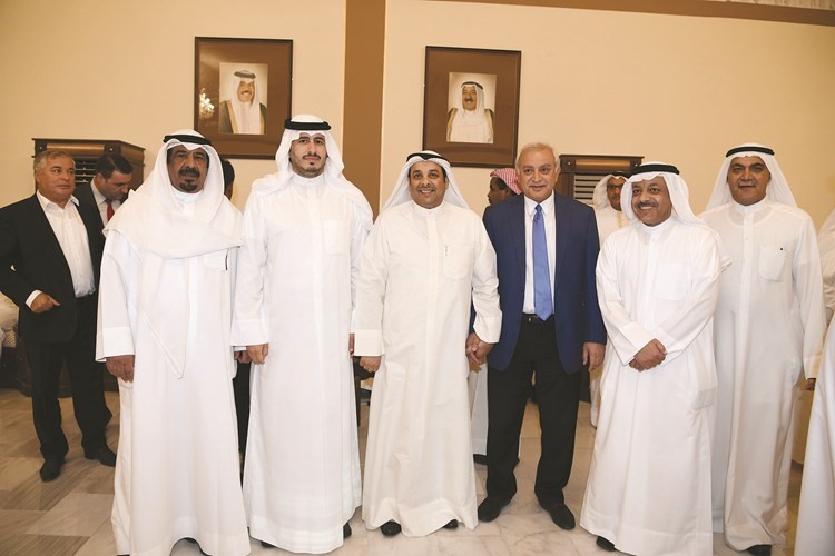 د بدر العيسى واحمد الحمد يباركان للوزير الصانع﻿