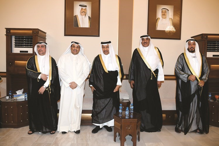 سمو رئيس الوزراء الشيخ جابر المبارك والشيخ صباح الخالد ود عبدالله المعتوق ومحمد بن شبعان ﻿