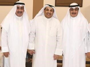 روضان الروضان وعبداللطيف الروضان يباركان للصانع﻿