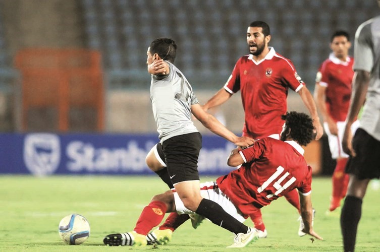 لاعبو الاهلي في الامتحان الافريقي الجديد