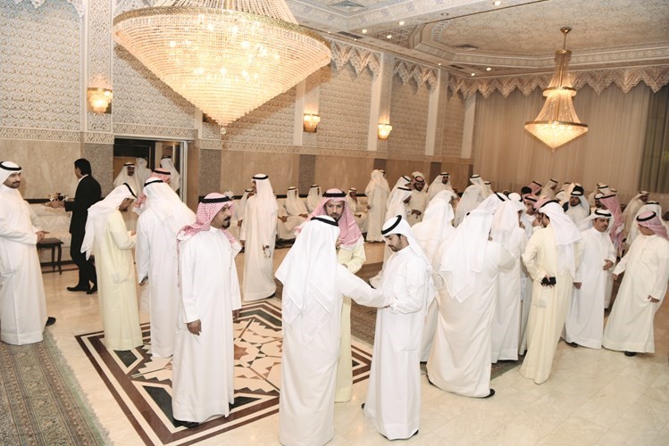 الحضور في ديوان الخرينج
