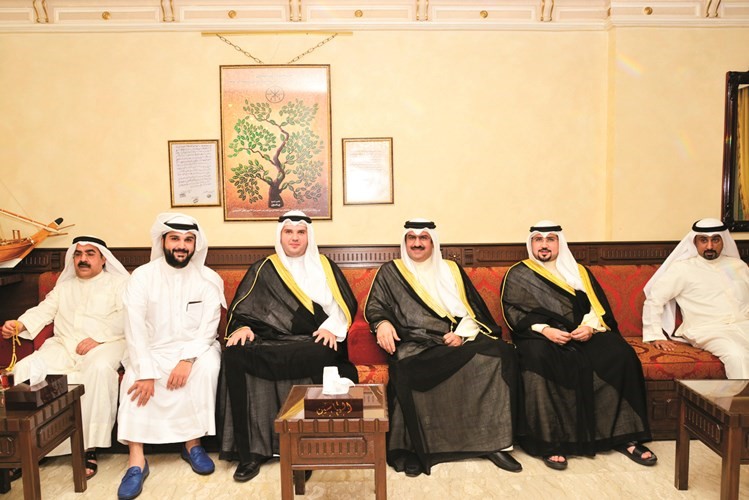الشيخ امير المالك واخوانه يباركونشانافاس قاسم﻿