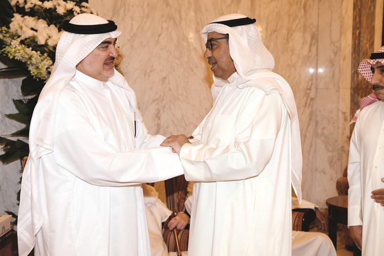 خليل الصالح يتلقى تهنئة من فوزي الشريدة
