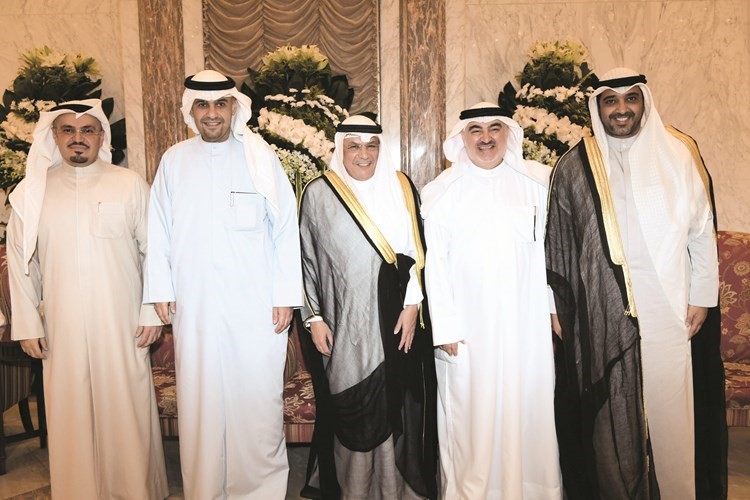 الشيخ خالد الجراح والشيخ محمد العبدالله وانس الصالح يباركون لخليل الصالح